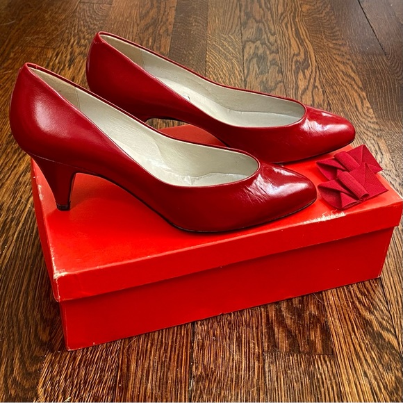 Bandolino Bollo Pumps Dark Red Kid Leather Clip-On Bows Italy Sz 8 *NIB*VTG*80s* - Picture 7 of 15